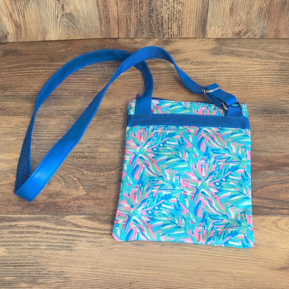 Simply Southern Tropical Print Crossbody Bag with Blue Strap M360 - Picture 2 of 6